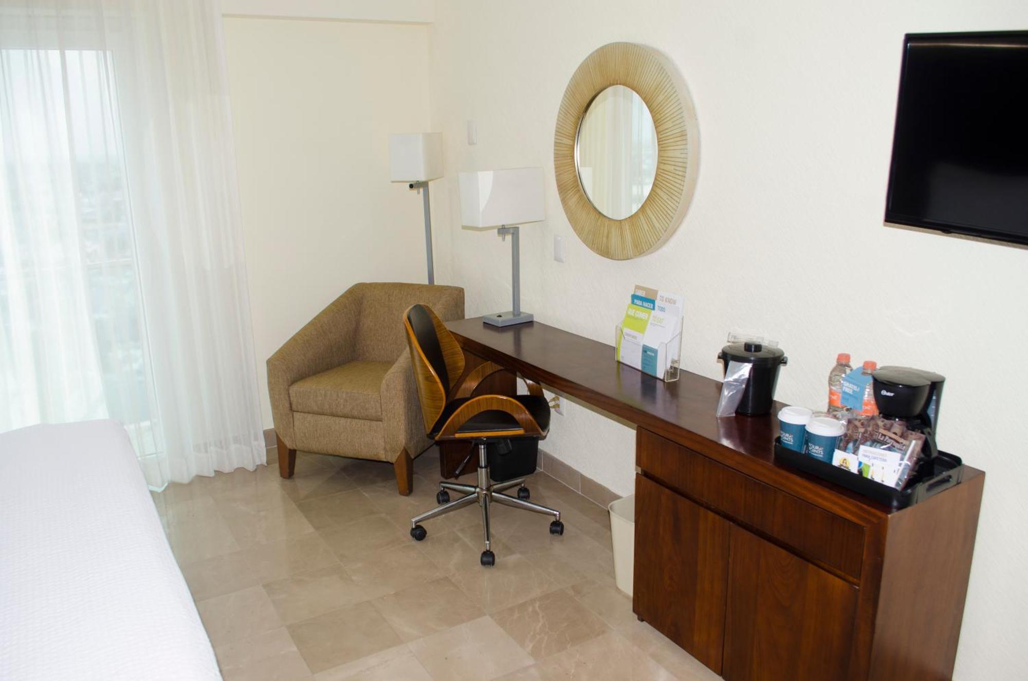 Four Points By Sheraton ורקרוז מראה חיצוני תמונה